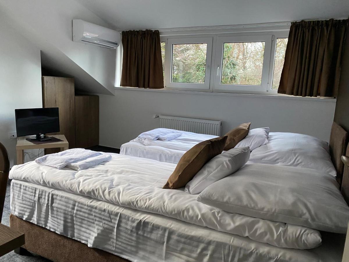 A Fogado Bed and Breakfast Bicske Εξωτερικό φωτογραφία